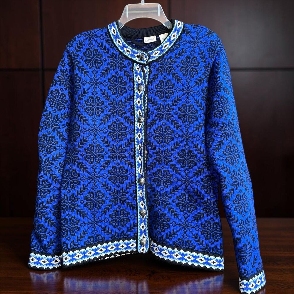L.L. Bean M Blue Fair Isle Nordic Ski Cardigan Sweater Silver Concho Buttons Vtg